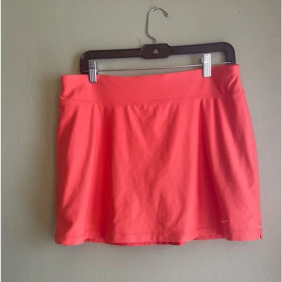 Salmon Colored Nike Skort - Picture 1 of 8